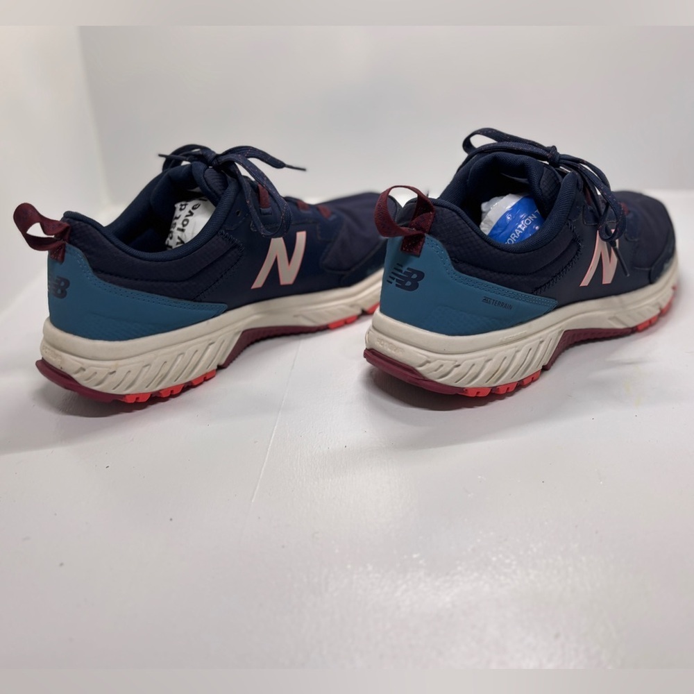 New Balance 510 youth trail running shoe in Navy and Pink size 4.5Y - Picture 5 of 12